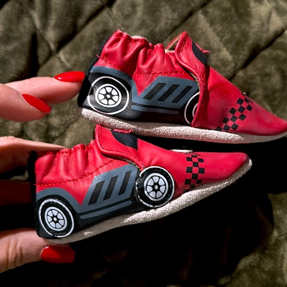 Robeez Slippers - Picture 3 of 4